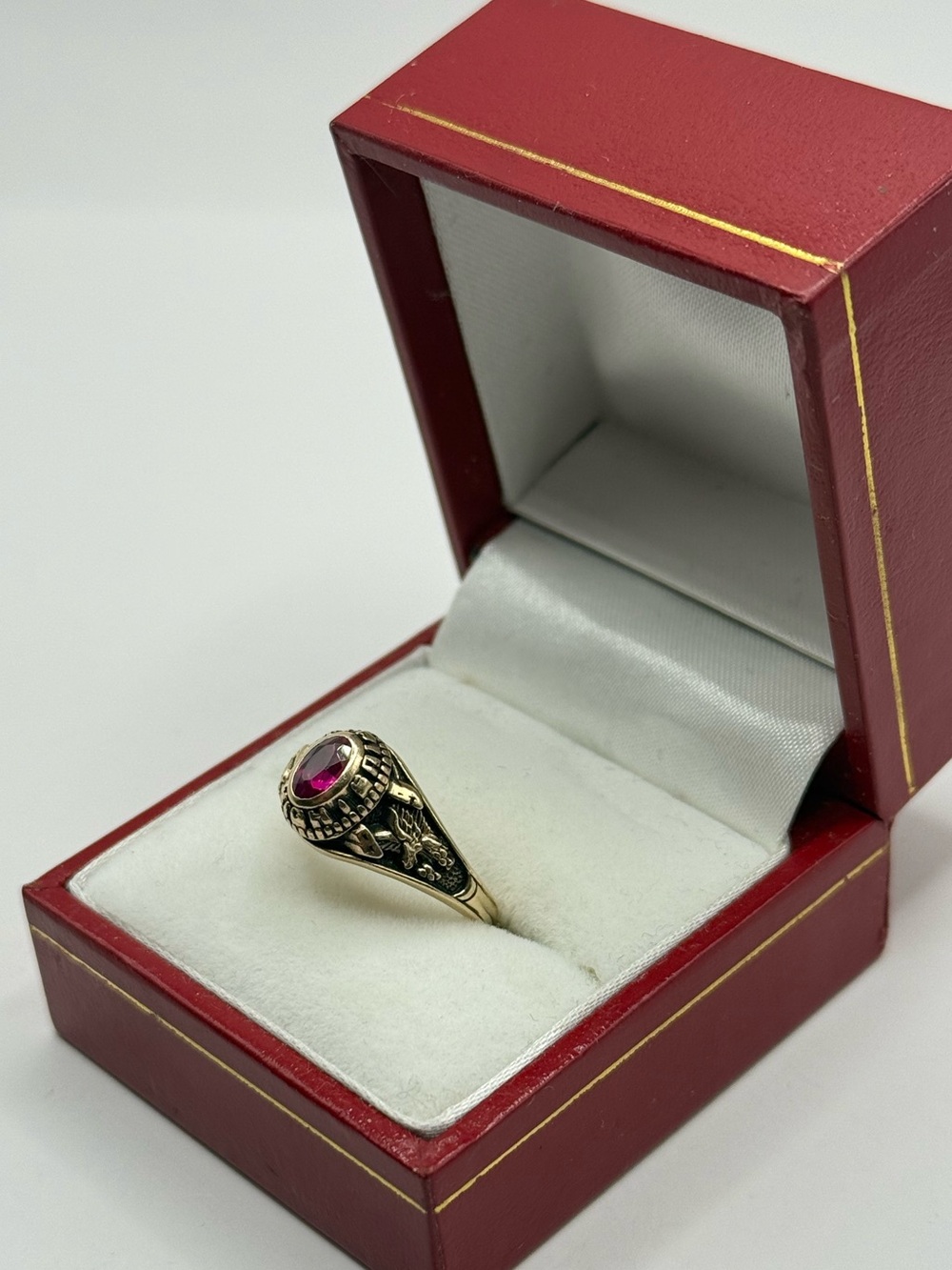 Vintage 1989 Class Ring 10k gold with ruby Stone size 6.8 | 4.12 grams - Picture 4 of 7
